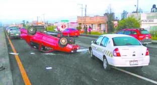 Aparatoso accidente en la carretera Toluca-Naucalpan. Noticias en tiempo real