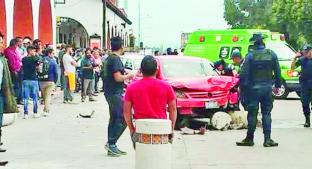 Sujetos matan a padre e hijo, huyen y chocan su vehículo en Almoloya de Juárez. Noticias en tiempo real