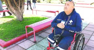 A pesar de sus dificultades, sigue ayudando en la Cruz Roja de Toluca. Noticias en tiempo real