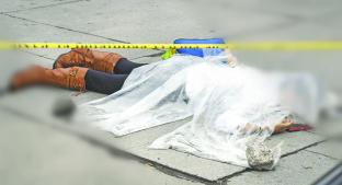 Intenta huir de sus verdugos pero le disparan por la espalda, en Ecatepec. Noticias en tiempo real