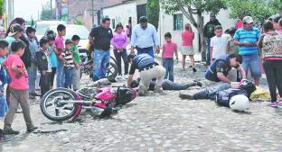Prefirió chocar que atropellar a perro en San Juan Del Río. Noticias en tiempo real