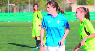 Alba Palacios es la primer jugadora de futbol transgénero en España. Noticias en tiempo real