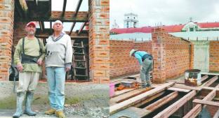 Padre e hijos construyen vivienda con sus propias manos, en Joquicingo. Noticias en tiempo real