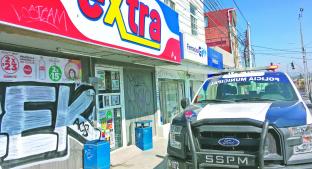 Pareja de ladrones vuelve a asaltar tienda de conveniencia, en Querétaro. Noticias en tiempo real