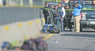 Atropellan y asesinan con disparo a policía que viajaba en motocicleta, en Apaseo el Grande. Noticias en tiempo real