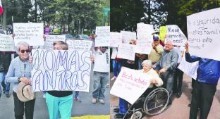 Residentes de la avenida Carranza protestan por antros y mala calidad de calles, en Toluca. Noticias en tiempo real