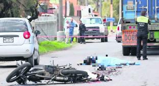 Tráiler atropella a motociclista y lo arrastra varios metros, en la carretera México-Toluca. Noticias en tiempo real