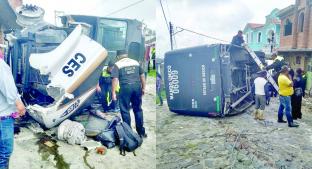 Muere uniformado al volcar un camión de Seguridad mexiquense, en Toluca. Noticias en tiempo real