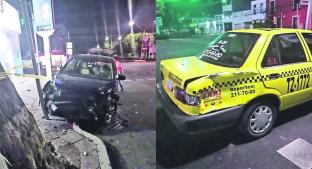 Choca taxi y automóvil por intentar ganar paso en semáforo, en Querétaro . Noticias en tiempo real