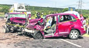 Muere menor de edad tras chocar de frente contra automóvil, en Santa Rosa Jáuregui . Noticias en tiempo real