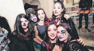 Realizan fiesta de Halloween en antigua iglesia italiana. Noticias en tiempo real