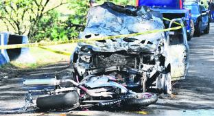 Motociclista muere al impactarse de frente contra una camioneta, en alcaldía Tlalpan. Noticias en tiempo real