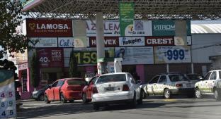 Obligados a comprar gasolina Premium tras desabasto de Magna, en Toluca . Noticias en tiempo real