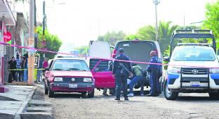 Hombre sufre infarto y muere abordo de su automóvil en San Juan del Río. Noticias en tiempo real