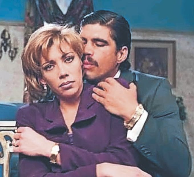 Cynthia Klitbo confiesa que la calentaban los besos de un famoso actor y se enamoró, ¿De quién habla?. Foto: (TikTok)