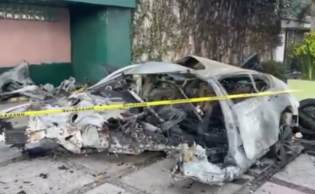 Conductor rápido y furioso estrella su BMW y arde en llamas en la Miguel Hidalgo 