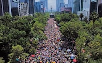 Marcha del Orgullo LGBT se apodera del Paseo de la Reforma y del Zócalo