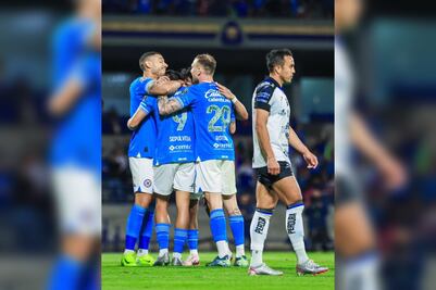 Cruz Azul vence a Querétaro por la mínima