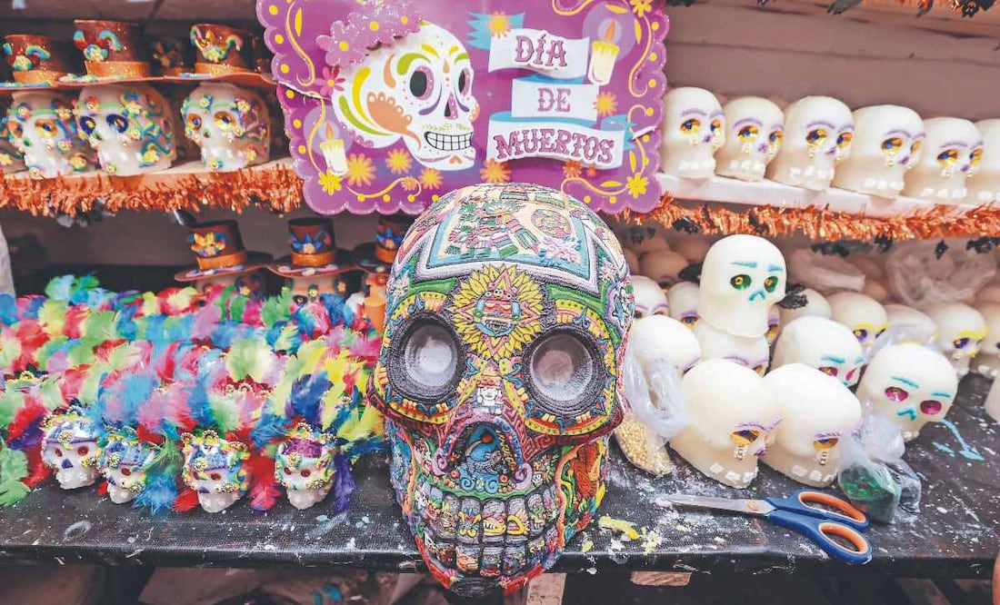 Tradición de Día de Muertos. Foto: (Alejandro Vargas. El Gráfico)
