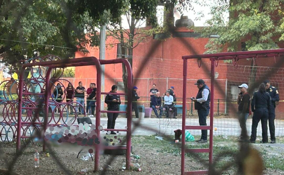 Hombre echaba la cascarita y terminaron metiendo 10 plomazos, en Iztapalapa