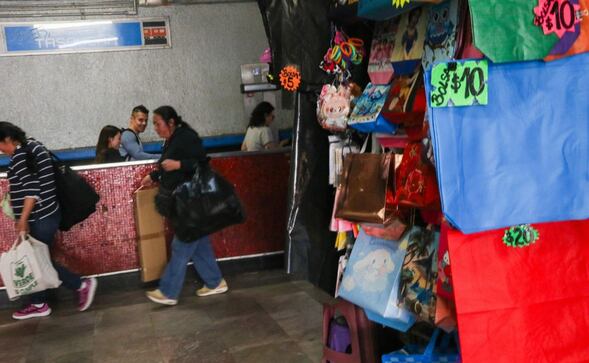 Metro CDMX: Transborda Adulto mayor al más allá en la Línea 2