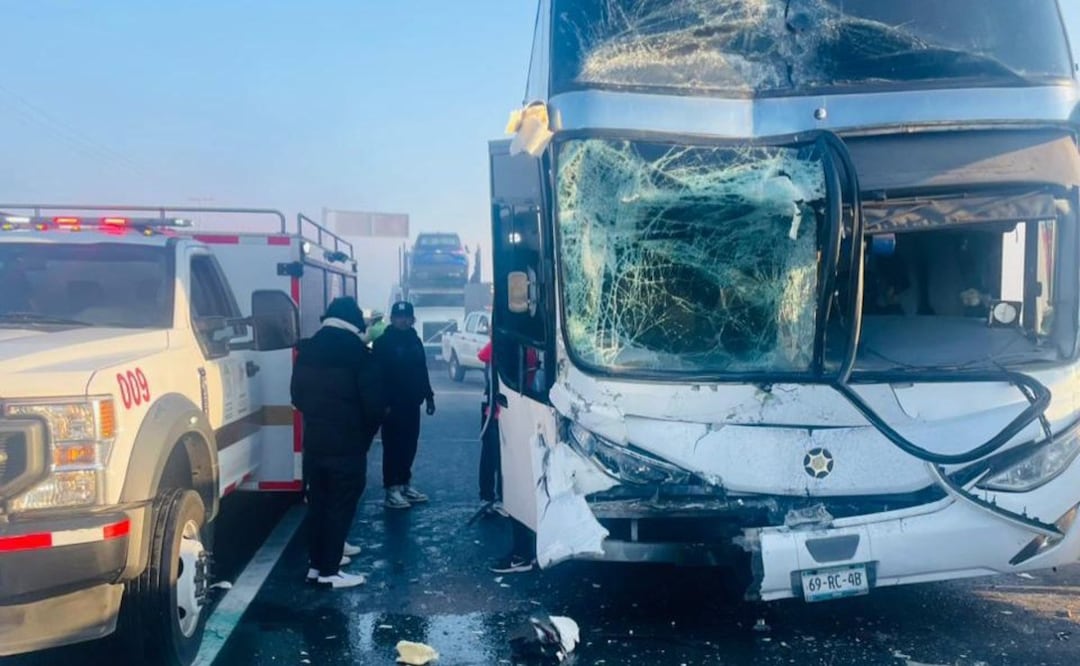 Carambola en Libramiento Lerma–Xonacatlán deja tres fallecidos y 40 vehículos afectados
Imagen: Especial