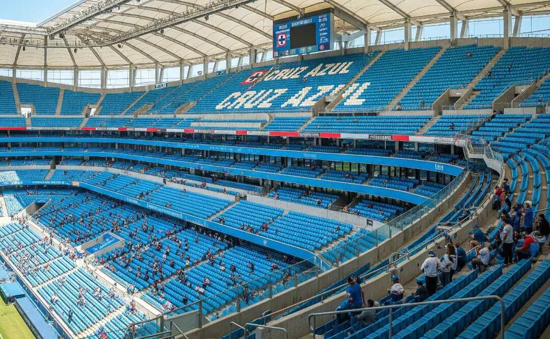 Imagen ilustrativa: IA (Cruz Azul ahora sí estrenaría estadio, revelan nuevos detalles ¿cuándo y dónde se inauguraría?)