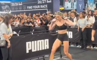¿Premio doble? Atleta australiana tiene accidente intestinal en pleno HYROX en China