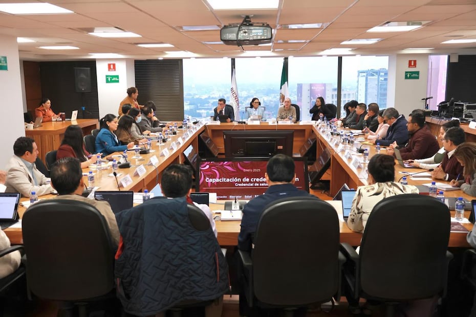 Foto: Especiales (Reunión de trabajo sobre la Credencialización del Servicio Universal de Salud)