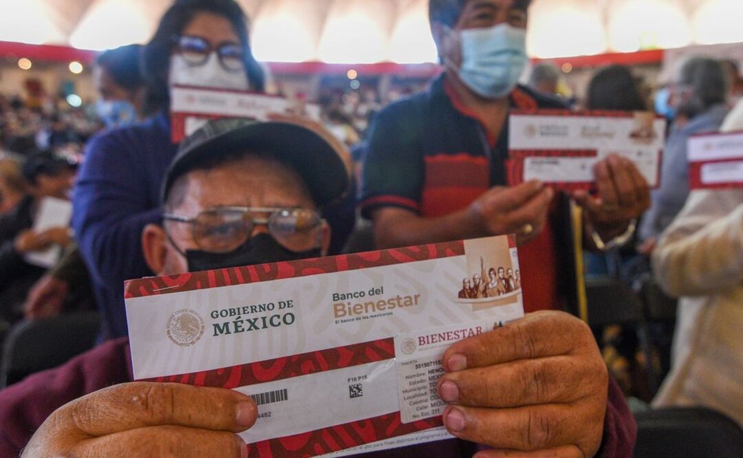 Adultos mayores reciben último pago del Bienestar por Andrés Manuel López Obrador