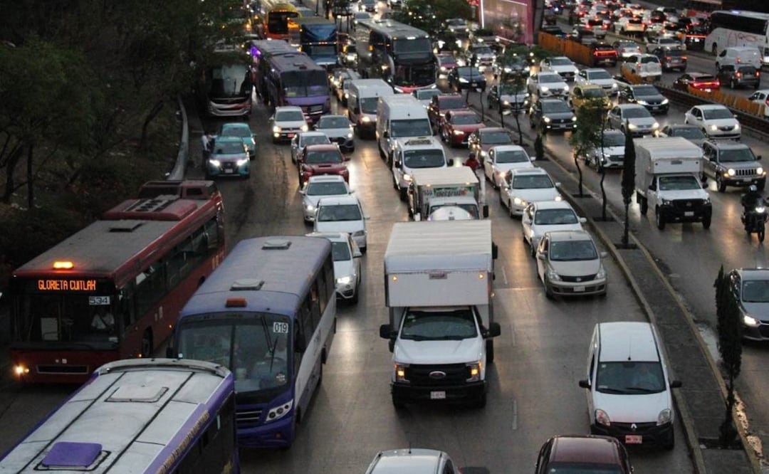 Tráfico CDMX. Foto: (Abril Franco. El Gráfico)