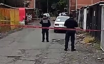 Tsuru abandonado destapa macabro hallazgo, encuentran a dos hombres torturados en Ecatepec 