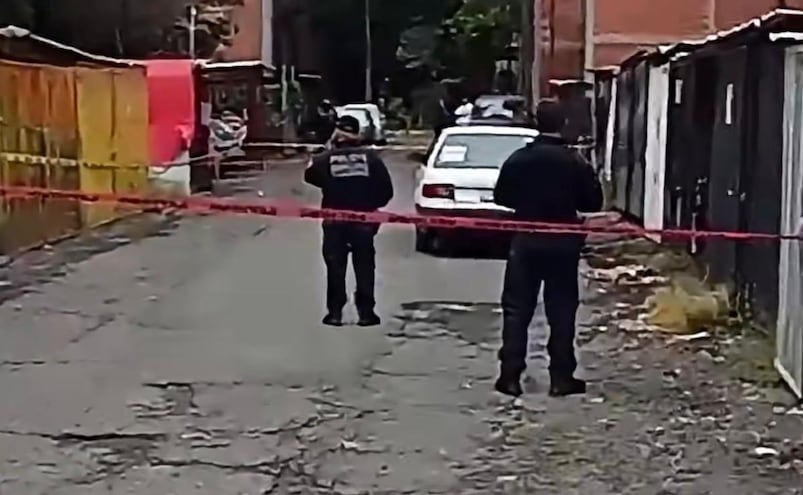 Tsuru abandonado destapa macabro hallazgo, encuentran a dos hombres torturados en Ecatepec 