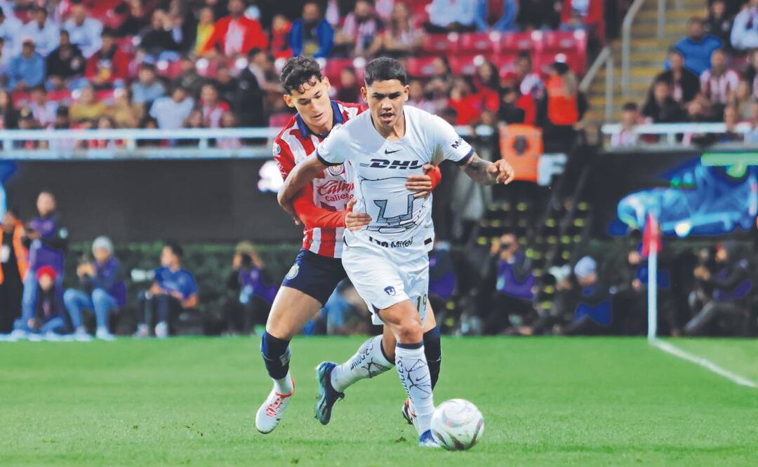Pumas y Guadalajara se enfrentan por un boleto a semifinales en el Olímpico Universitario