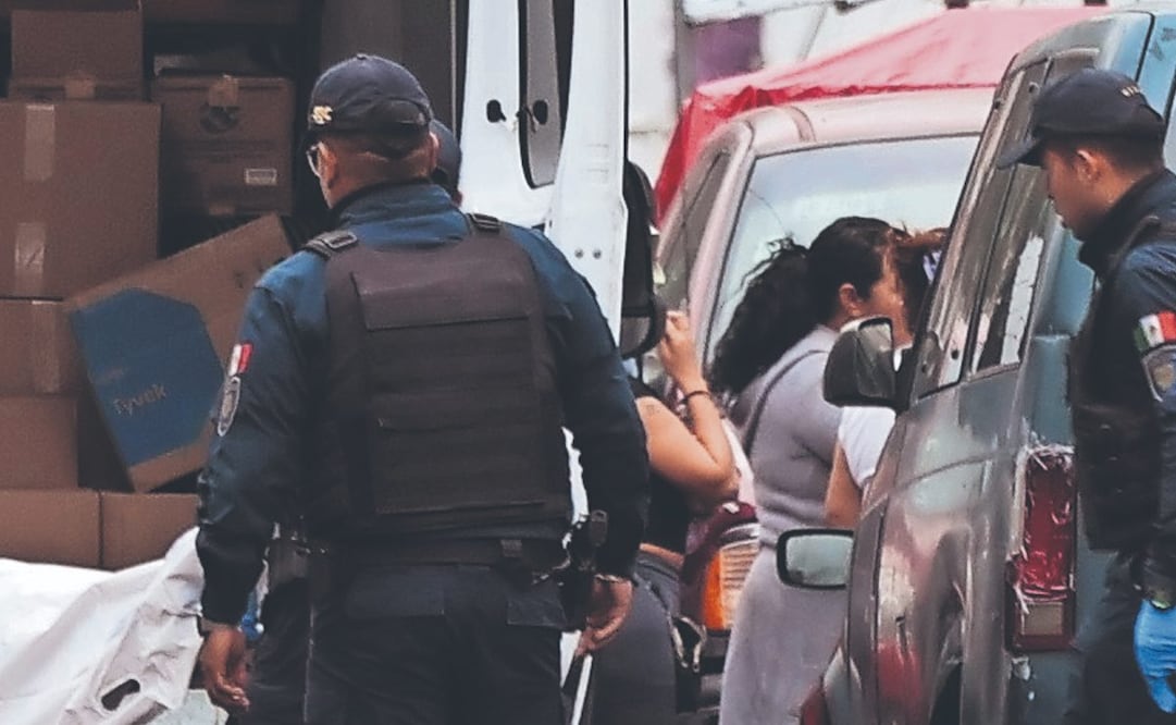 Sicarios van por Yahir, lo matan a balazos en Iztapalapa y escapan en moto (Foto: Valente Rosas)