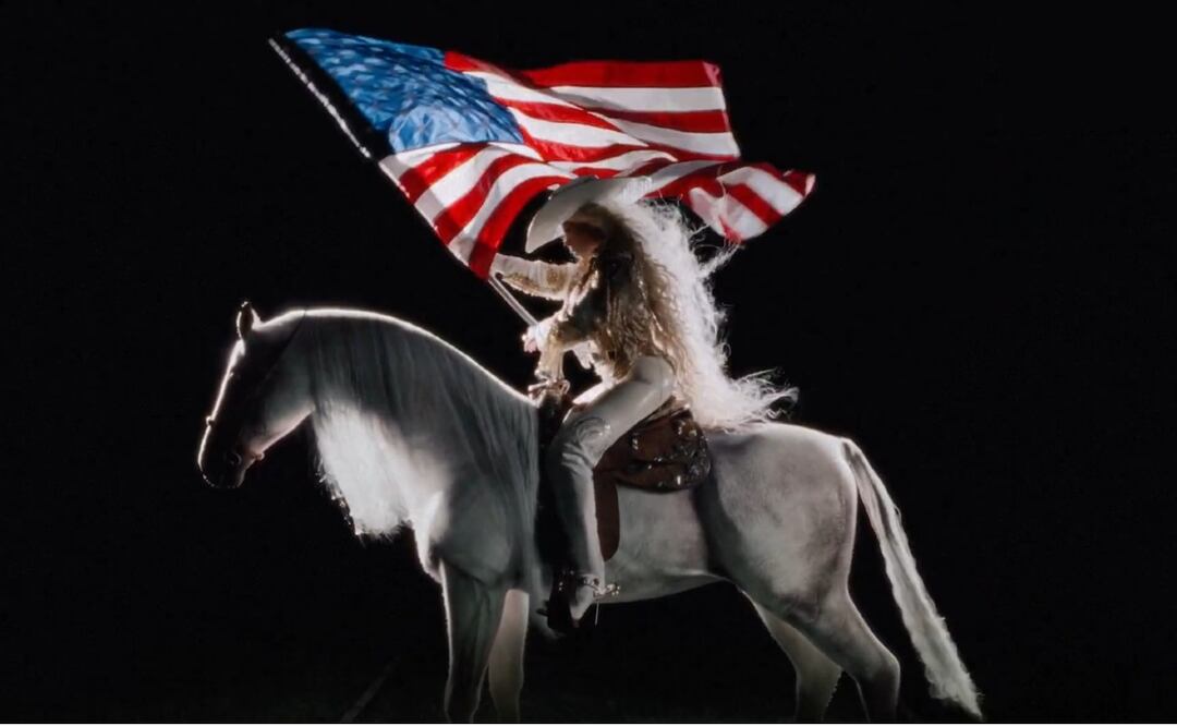 Beyoncé cabalga triunfante en el medio tiempo del juego navideño de la NFL