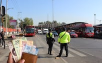 ¿De cuánto es la multa por invadir el carril exclusivo del Metrobús en CDMX?