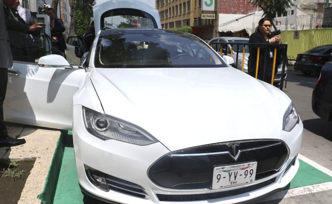 Foto: Cuartoscuro (Vehículos Híbridos tendrán menos años la calcomanía 0 en CDMX)