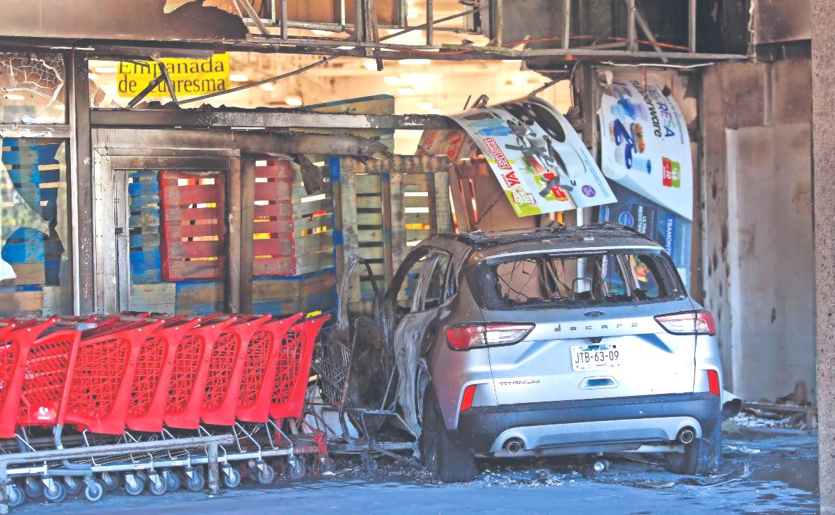 Caída de “El Mencho”: Bloqueos dejan pérdidas por 2 mil mdp en comercios de México