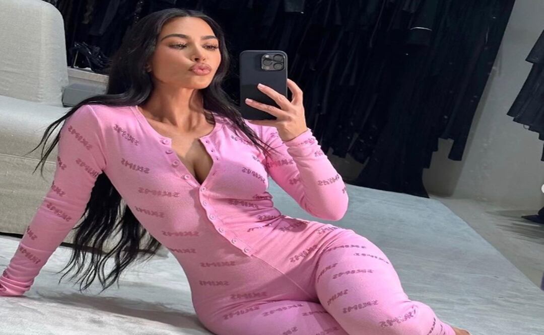 Kim Kardashian recrea sensual baile de Salma Hayek y la tunden en redes