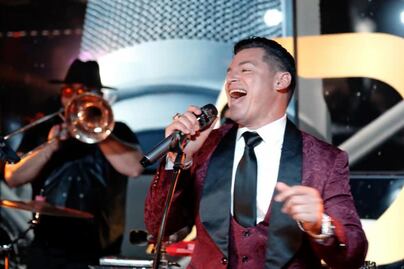 Armando Davalillo, el salsero "adolescente" que creció y ahora muestra su salsa pop