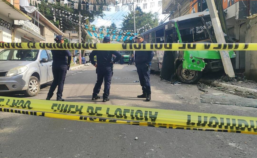 Fuerte CHOQUE en Cuajimalpa deja 2 personas muertas HOY 18 de agosto