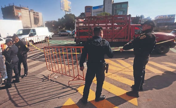 Indigente descansaba y terminó aplastado por un camión en calzada de Tlalpan