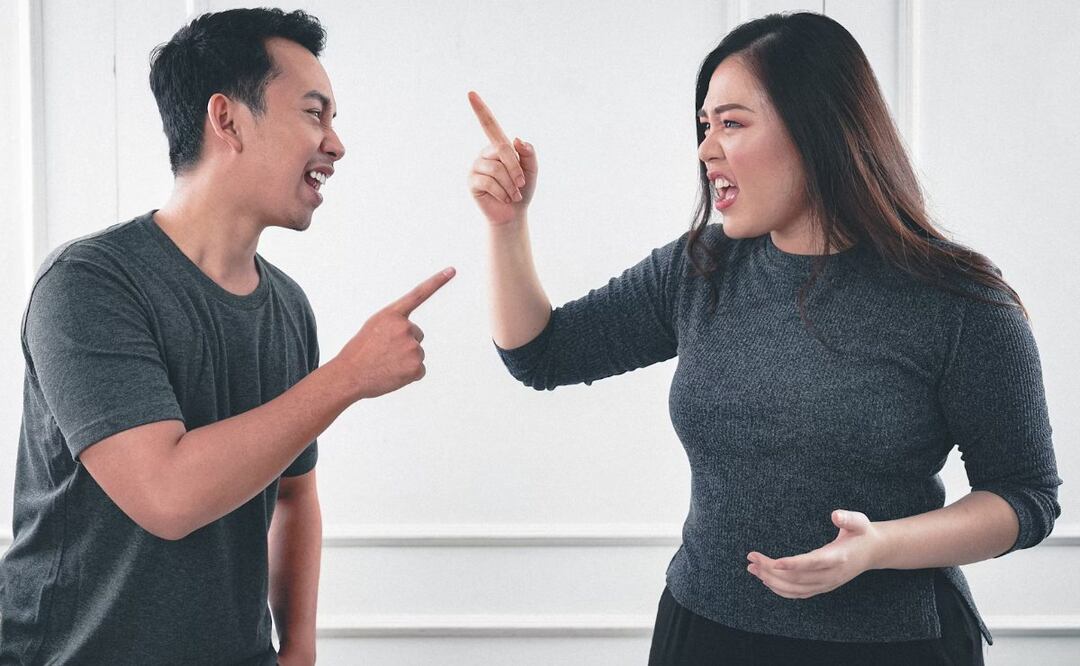 ¿Tu pareja te controla los likes? ¡Cuidado! Violencia en la pareja normalizada 