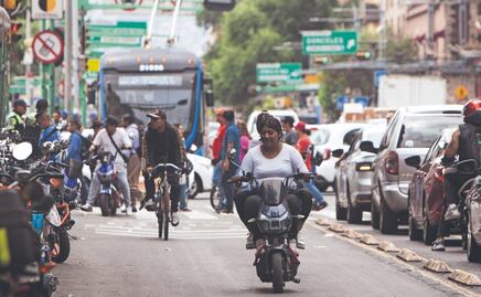 ¿Quién regula las bicimotos? Así se vive el caos en Eje Central
