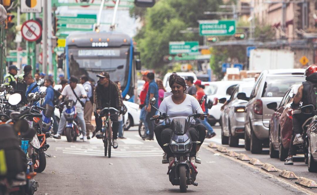 Regulación de Bicimotos. Foto: (Darío Luna. El Gráfico)