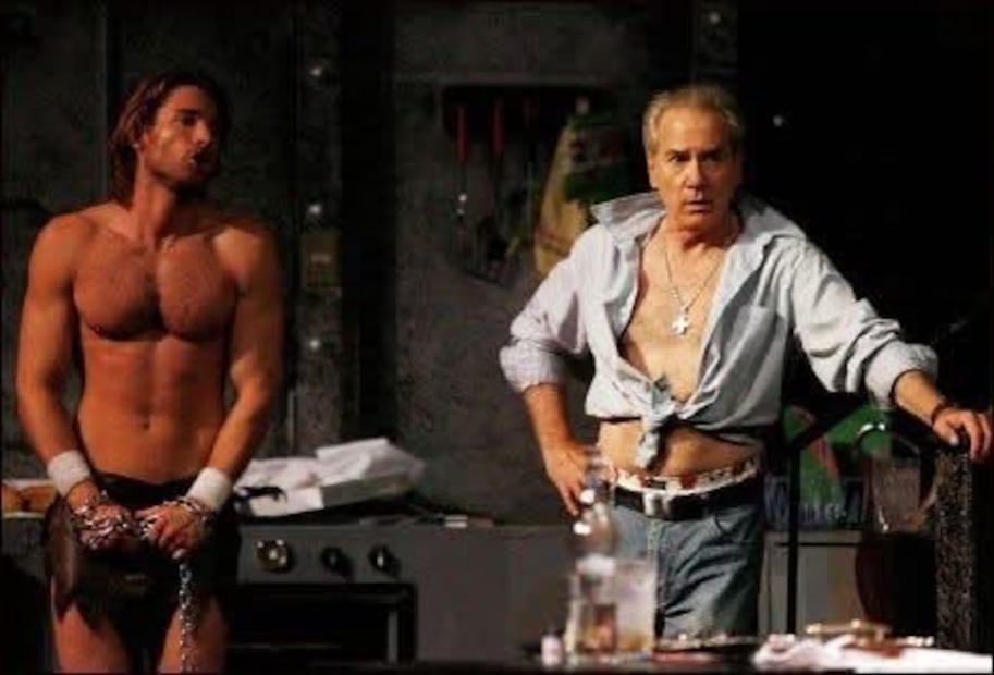 Sebastián Rulli y Otto Sirgo en P.D. Tu gato ha muerto (Facebook: Rullinaticas World)