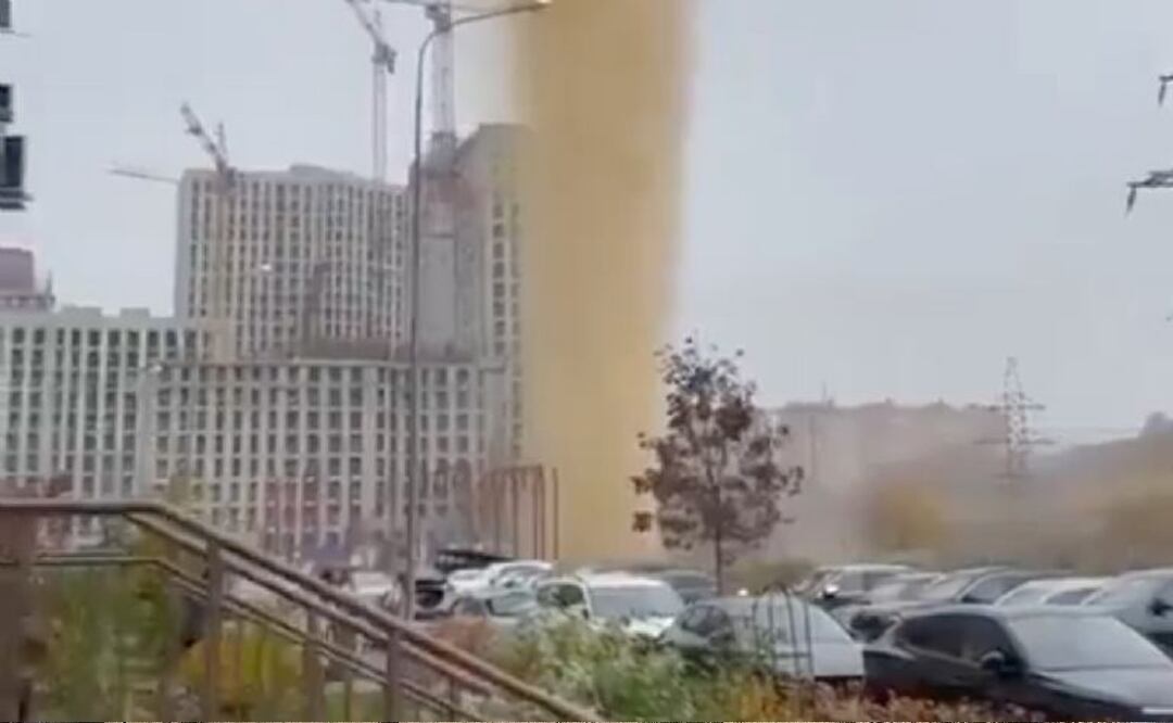 VIDEO: Habitantes de Moscú padecen lluvia de heces por fallas en sistema de alcantarillado