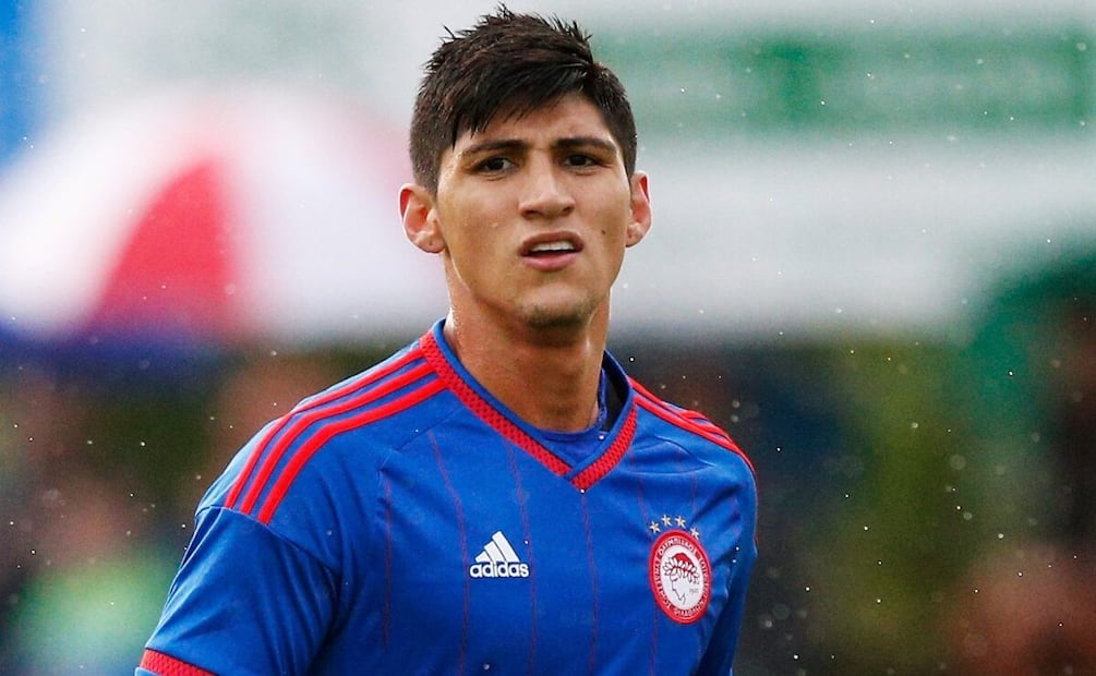 Nery Castillo lanza dardo hacia Alan Pulido para recalcar su popularidad en el Olimpiacos