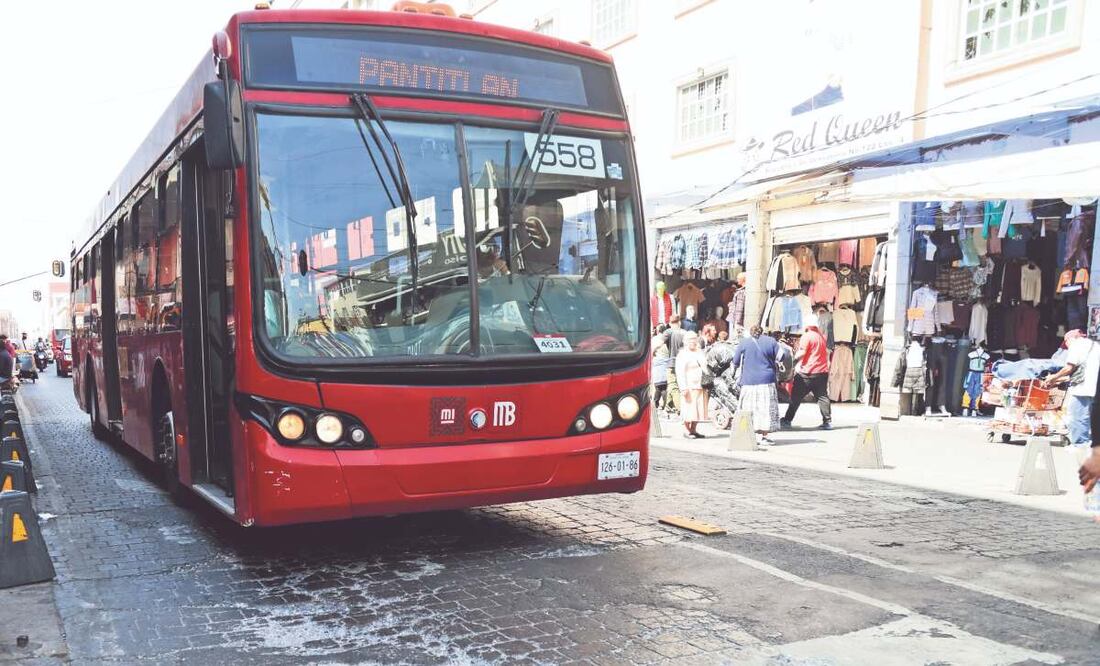 Metrobús CDMX afectado por baches: estas son las estaciones más dañadas. Foto: (Carlos Mejía. El Gráfico)